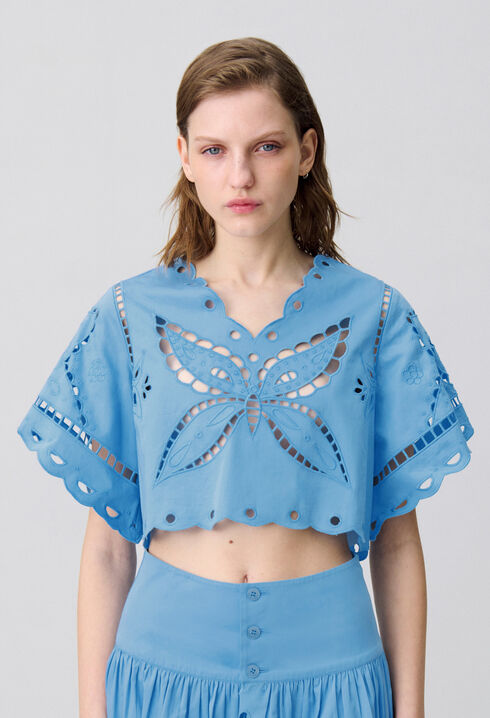 Top brodé papillon