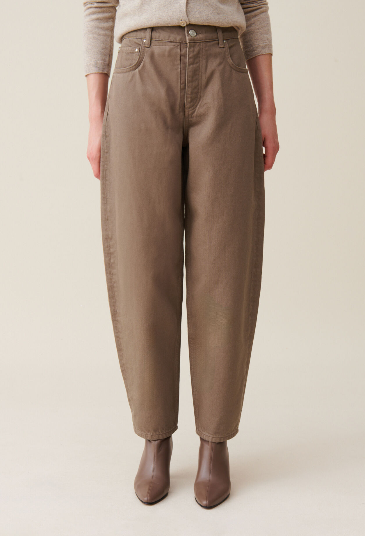 Jean Luc mom taupe