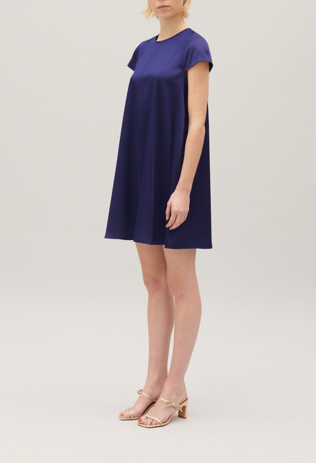 Robe courte babydoll fluide