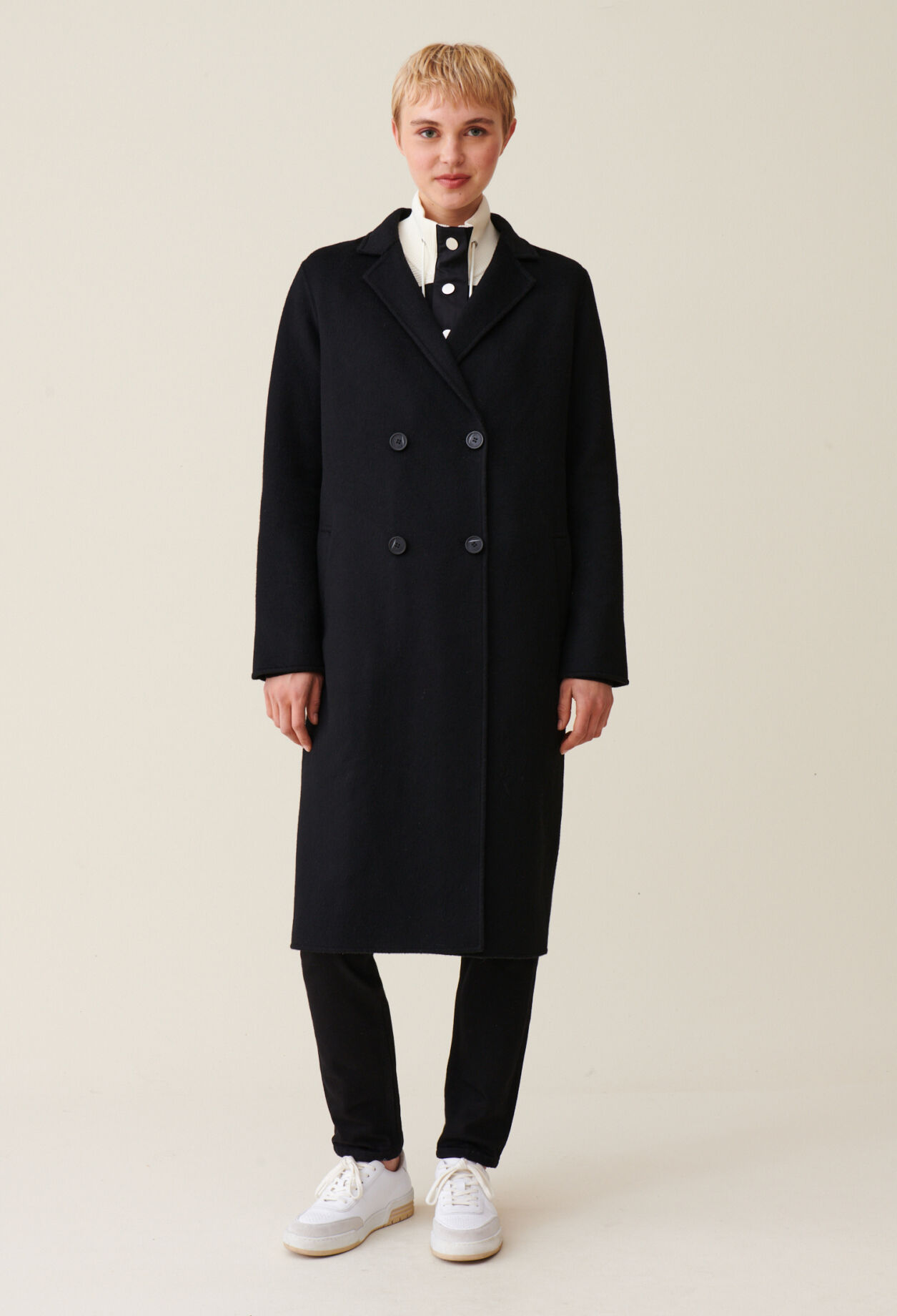 Un manteau noir on sale