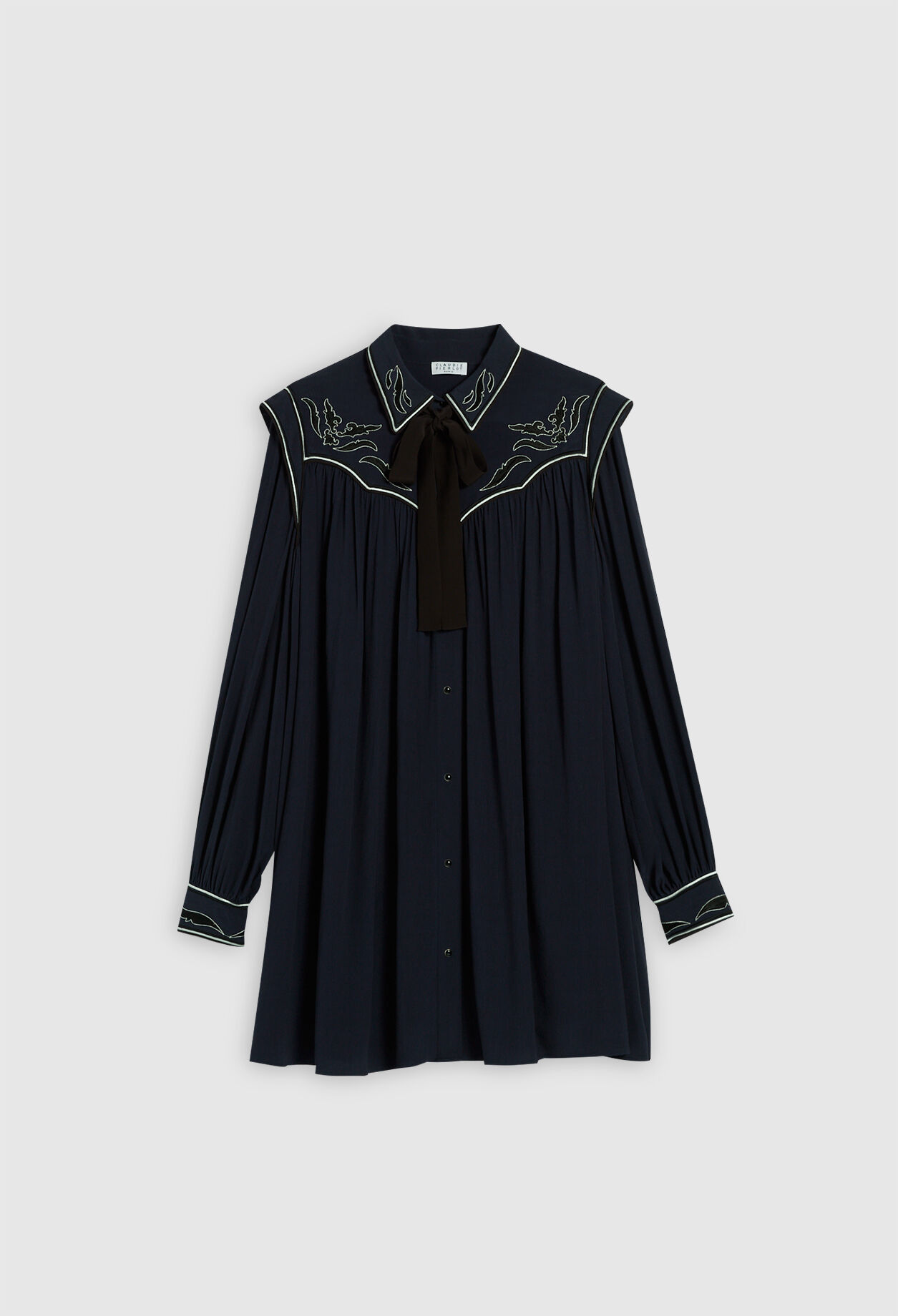 Robe frangée