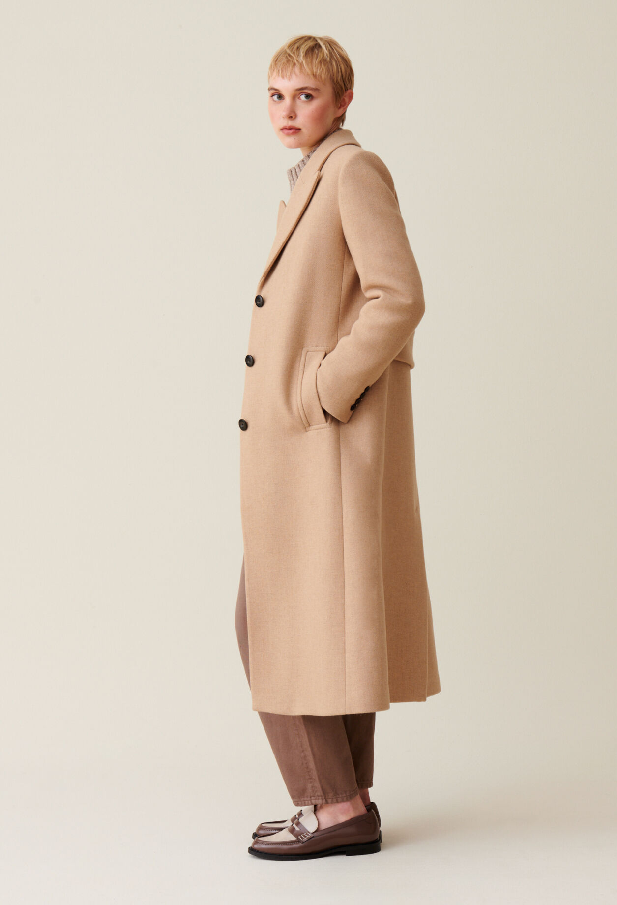 Manteau droit mi-long