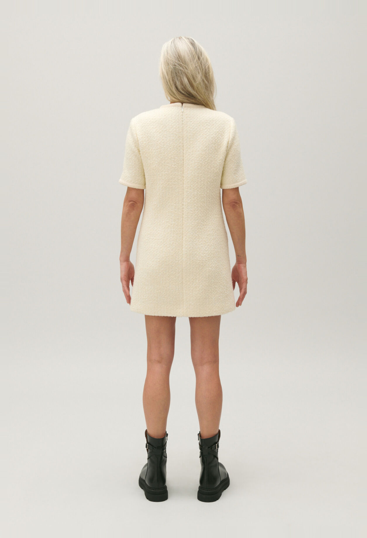 Robe courte en tweed ivoire