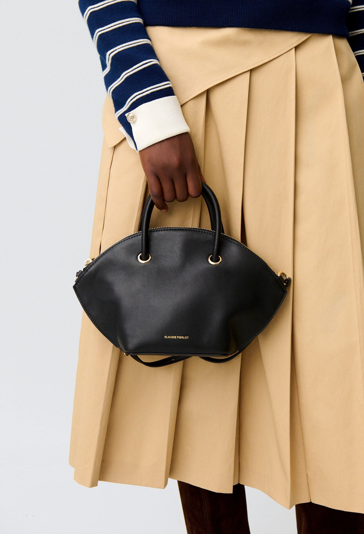 Sac cuir lisse anneaux dor&eacute;s
