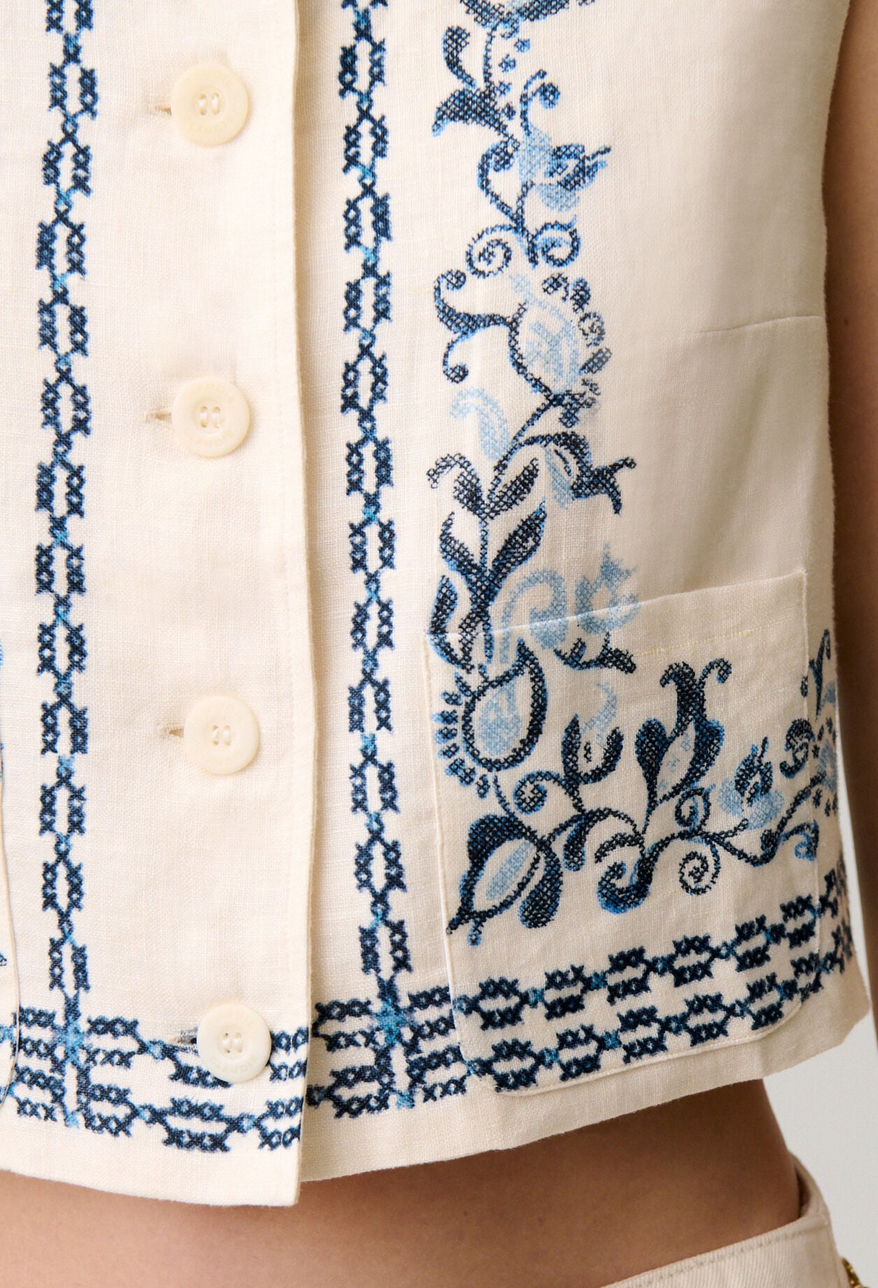 Veste courte sans manches