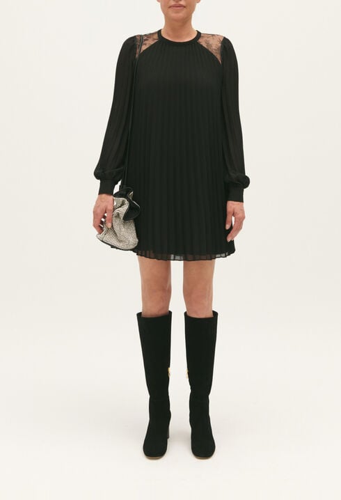 Robe courte plissée noire