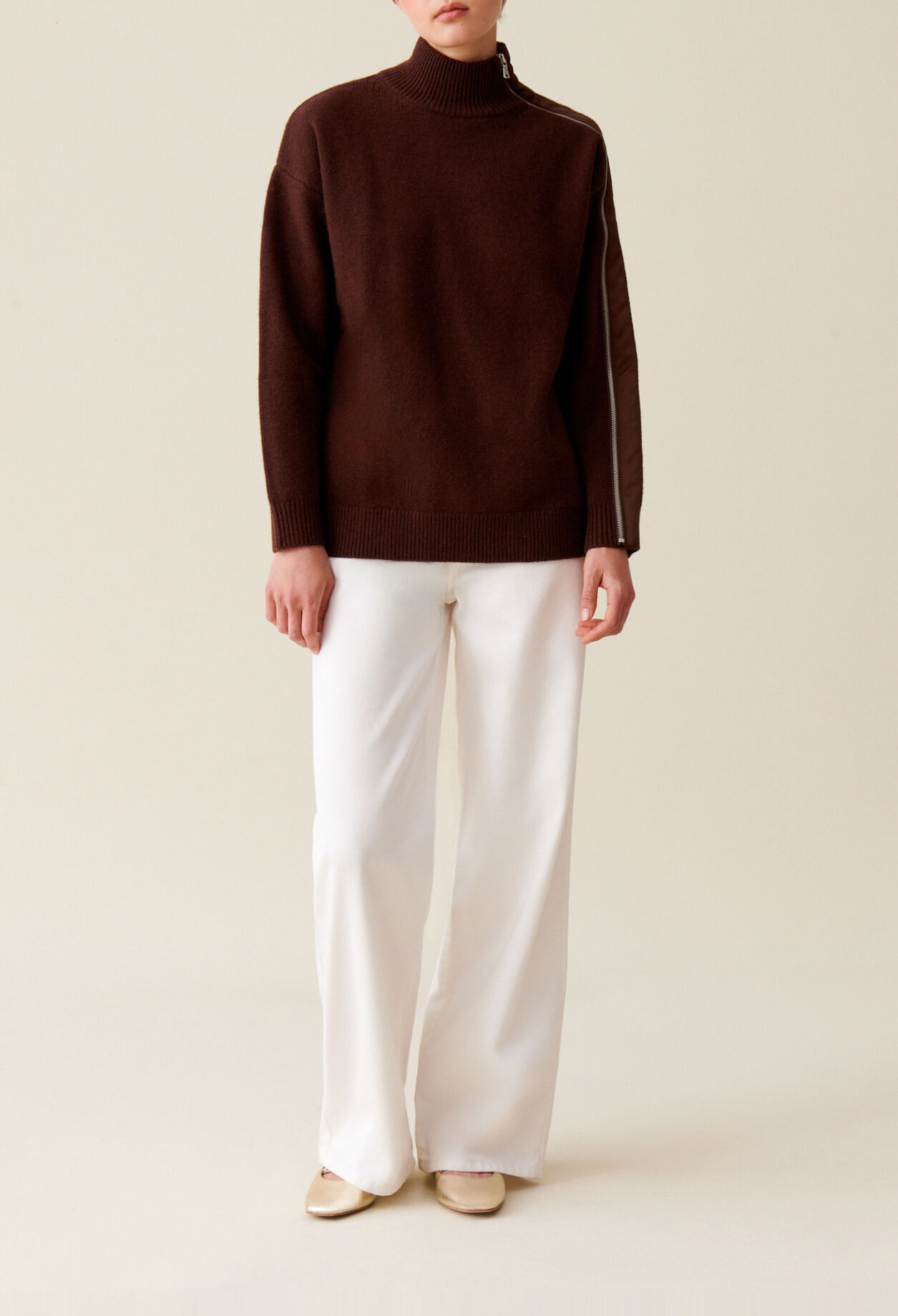 Pull col montant zipp&eacute; marron