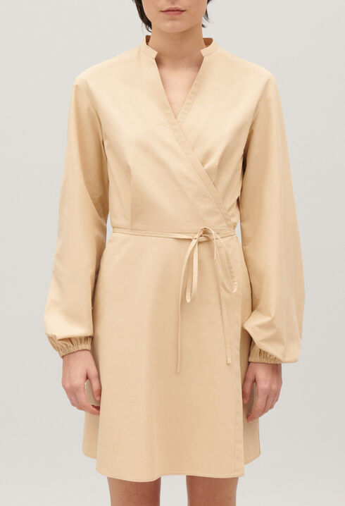 Robe courte portefeuille col mao