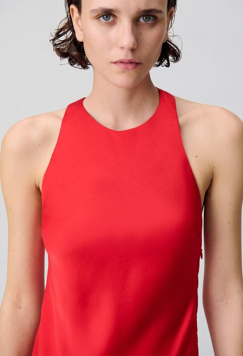 Robe longue satinée dos nu