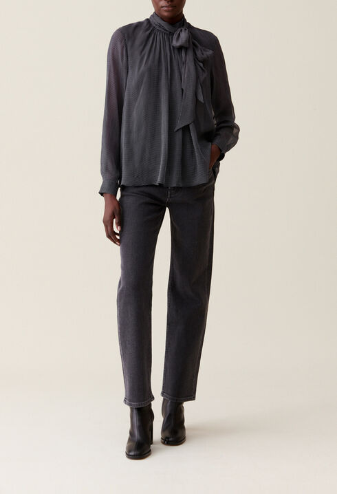 Blouse lavalli&egrave;re carreaux fluide
