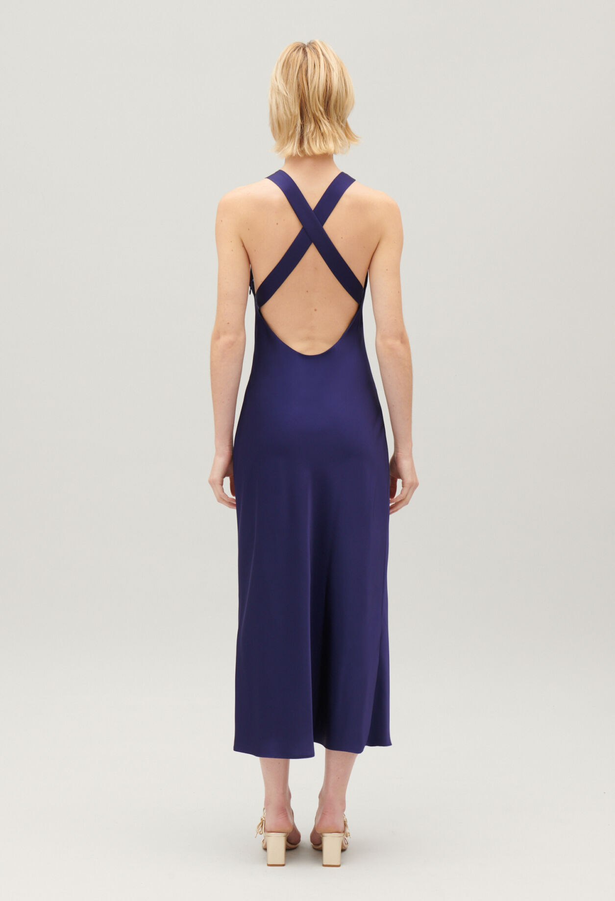 Robe longue satinée