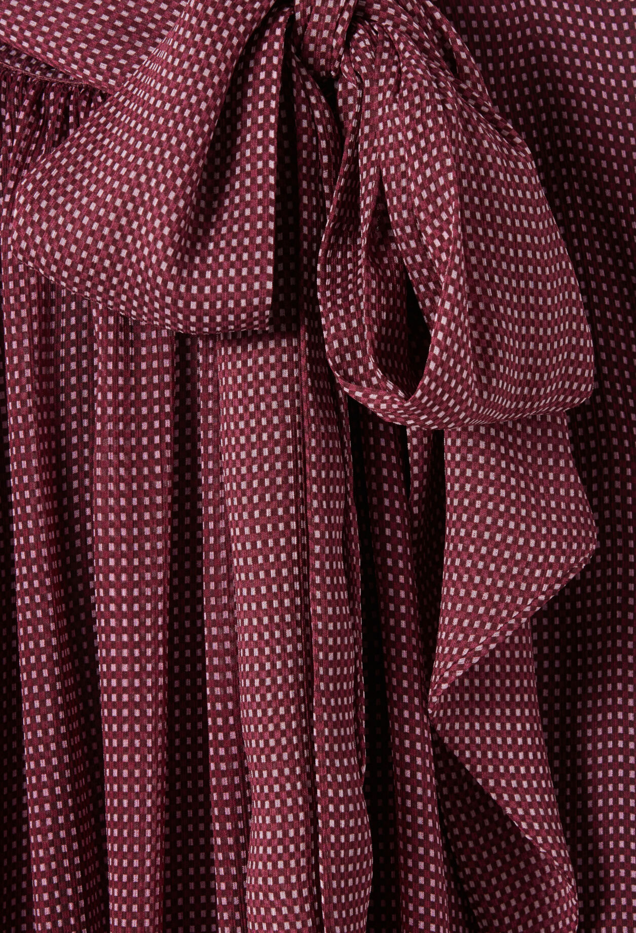 Blouse lavalli&egrave;re carreaux fluide