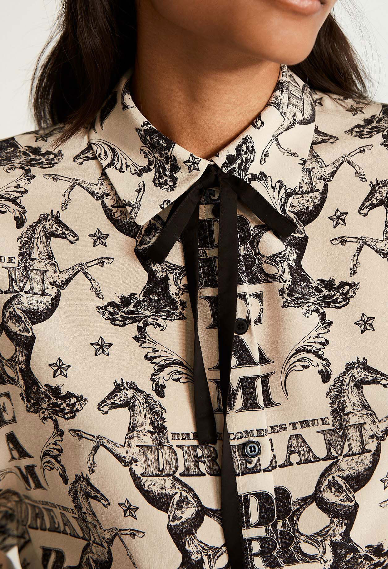 Chemise imprimée à lavallière