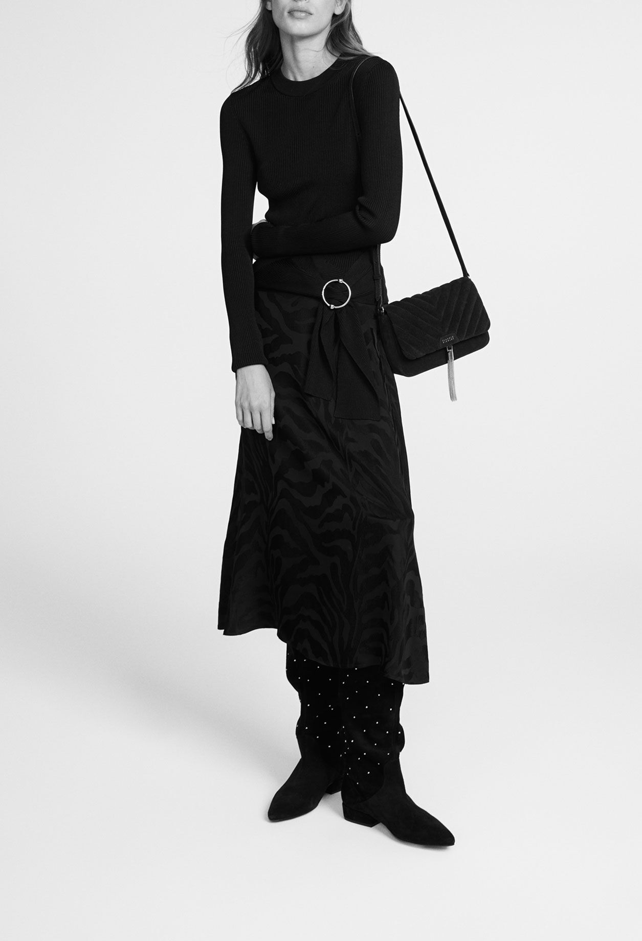 Jupe noire satinée
