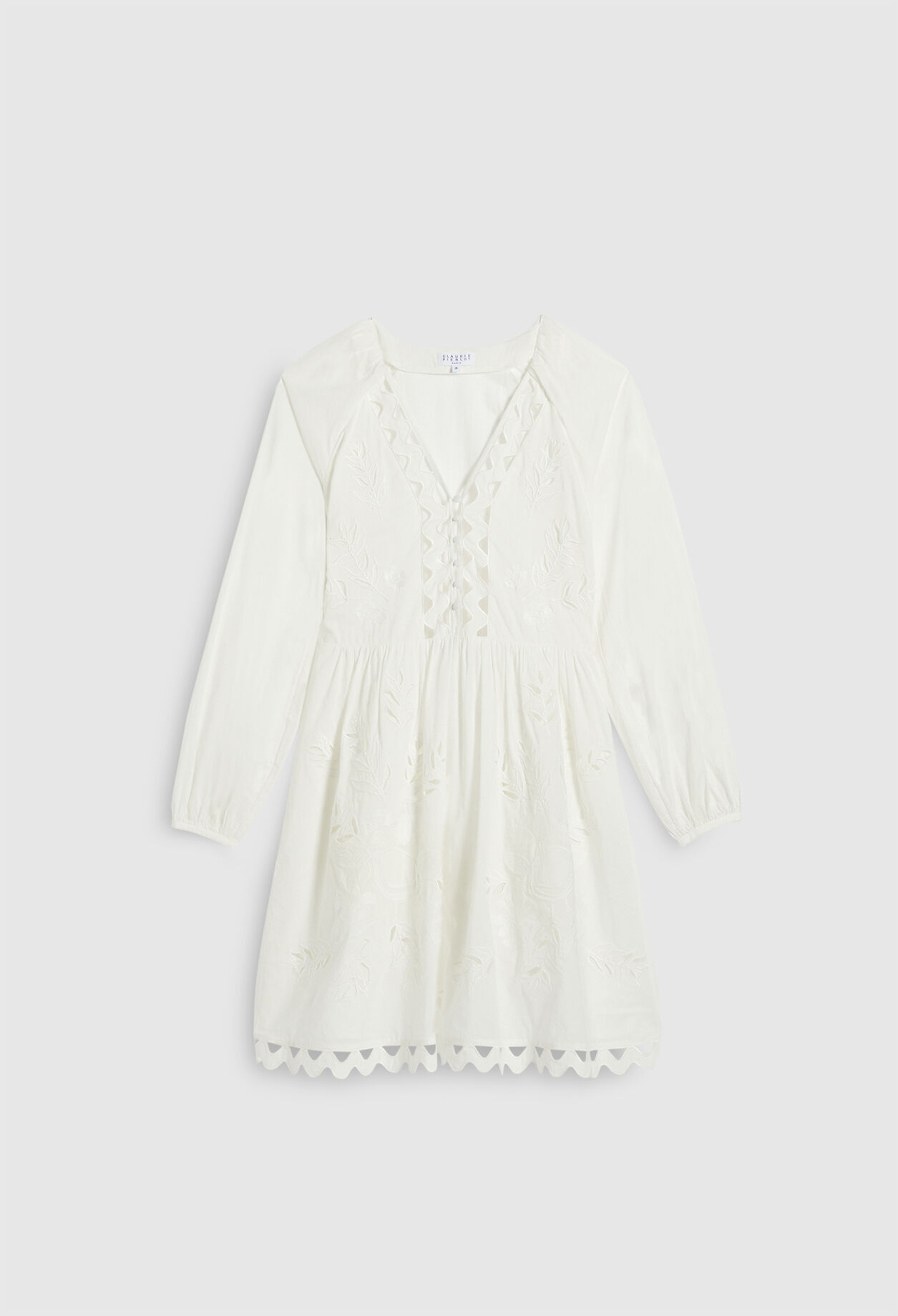 Robe blanche ajourée