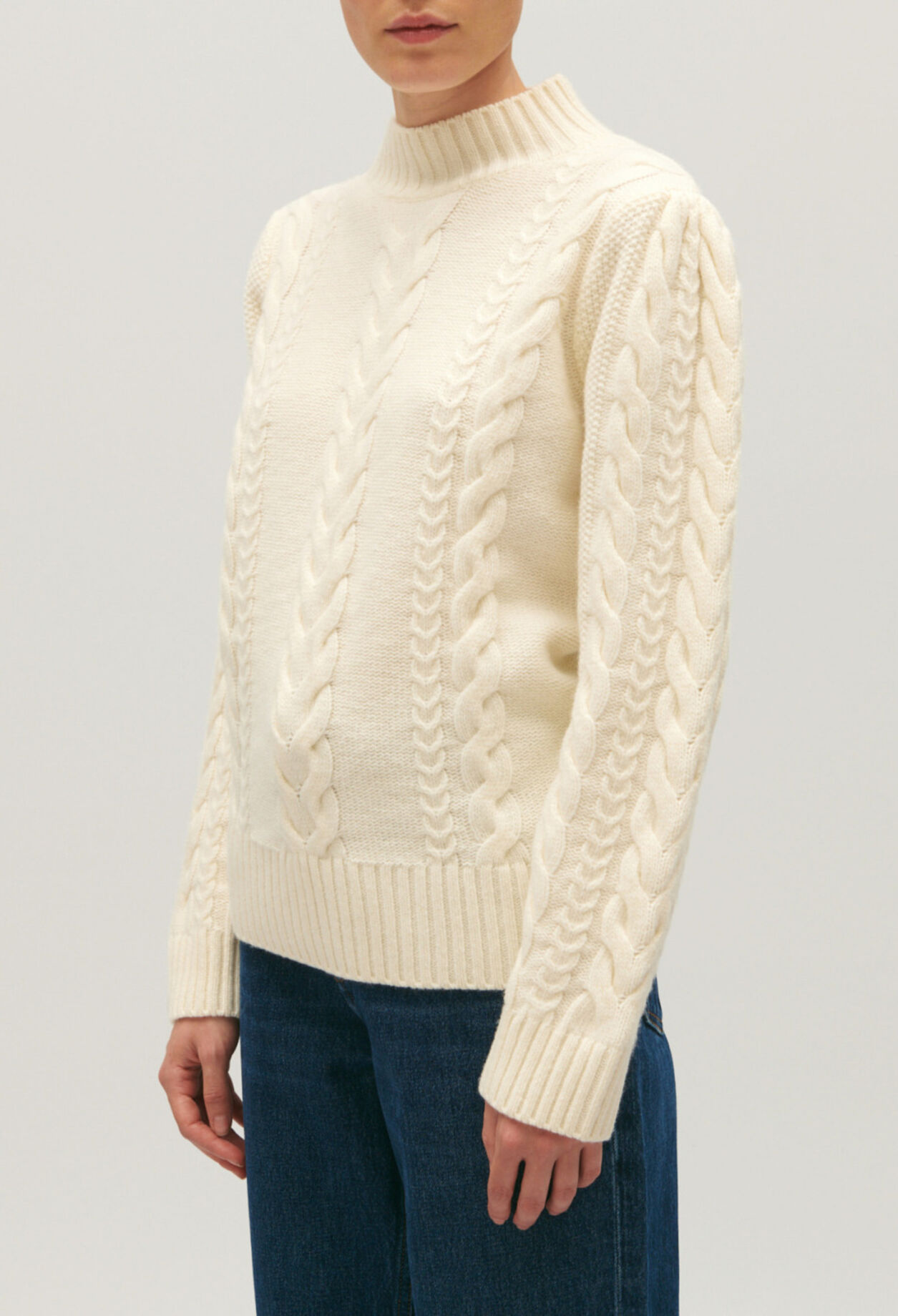 Pull maille torsadée écru