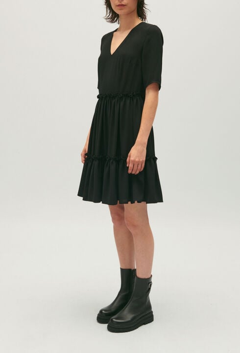 Robe courte volants noire