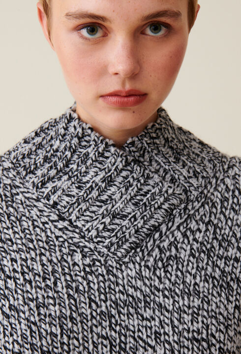 Pull grosse maille col V gris