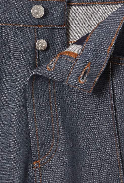 Jean Claude droit taille haute