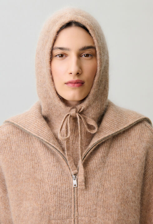 Cagoule en maille poilue