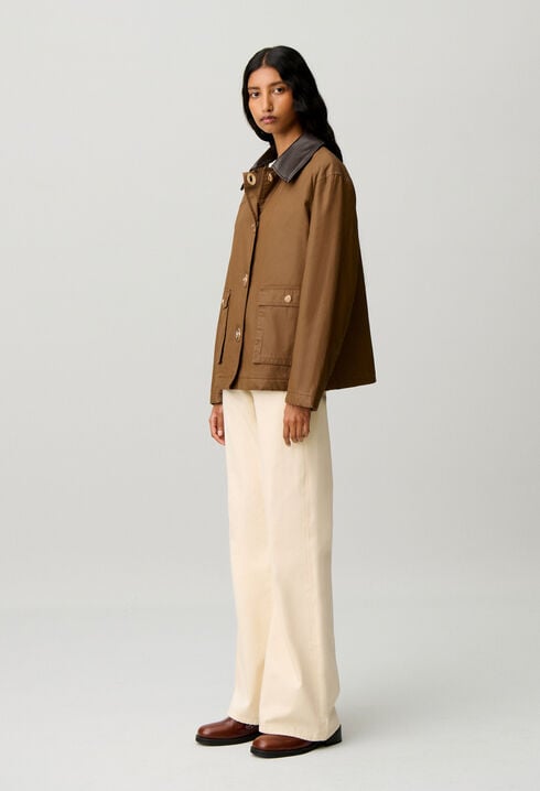 Parka courte cir&eacute;e