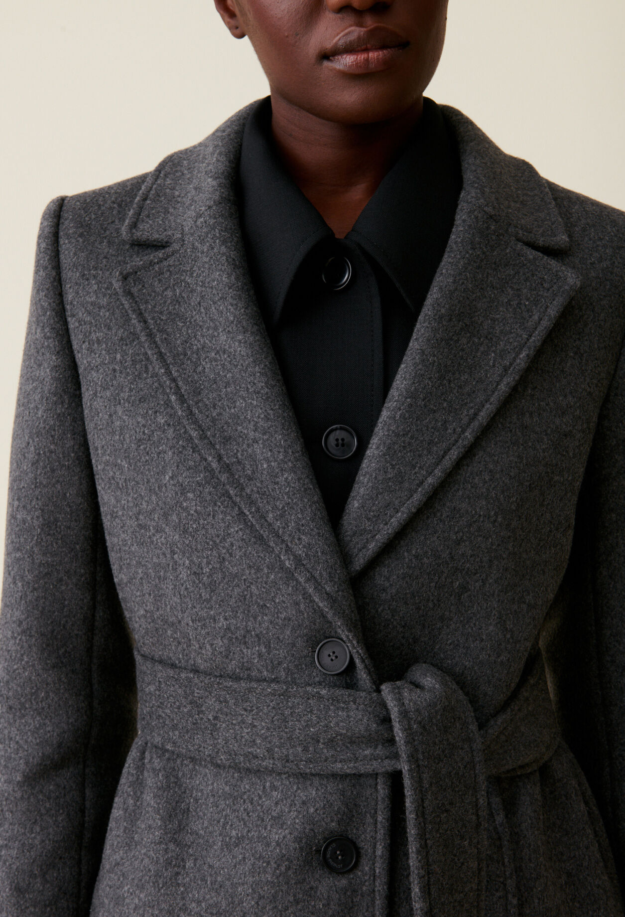 Manteau long ceinture gris