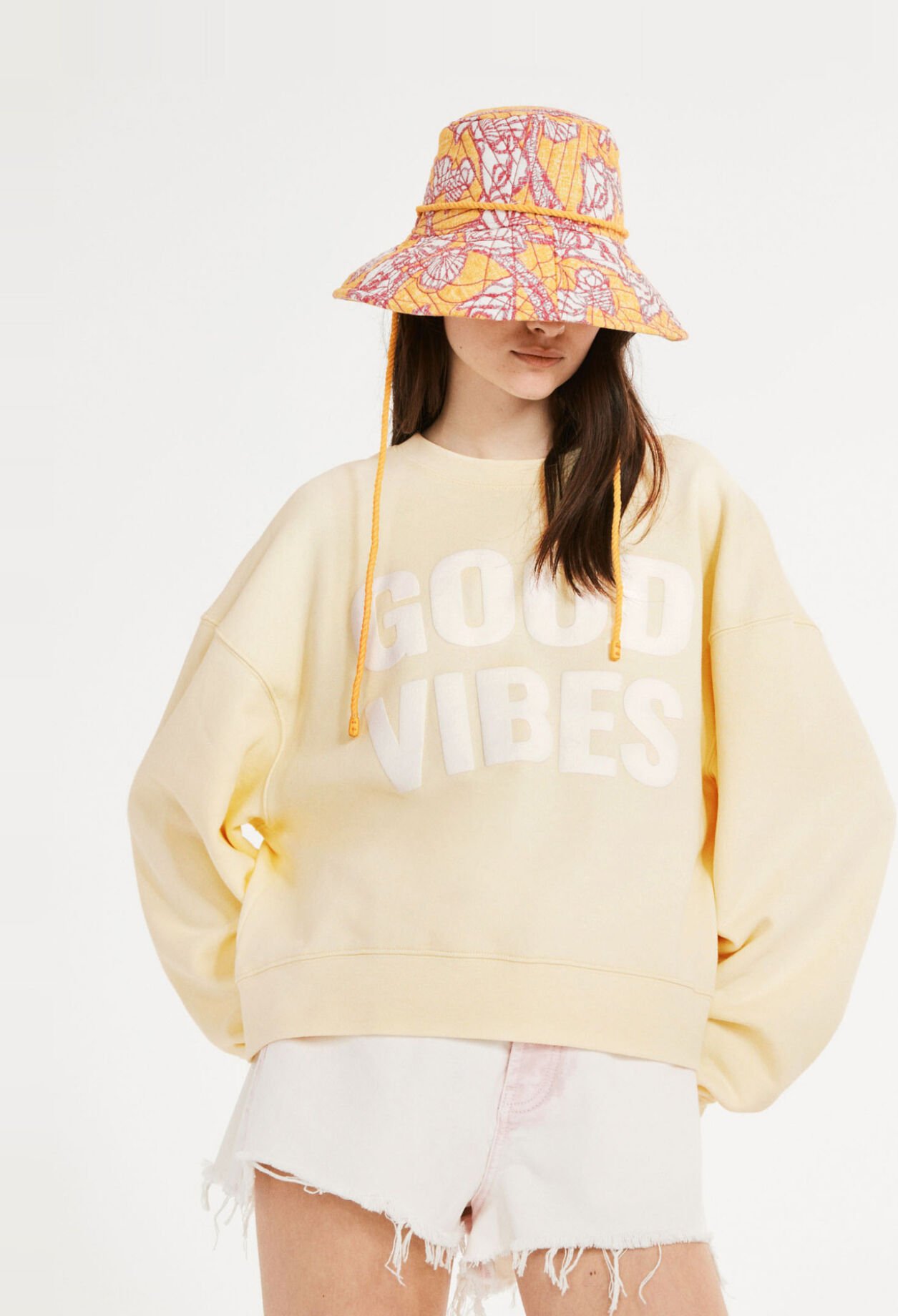 Sweatshirt jaune pâle