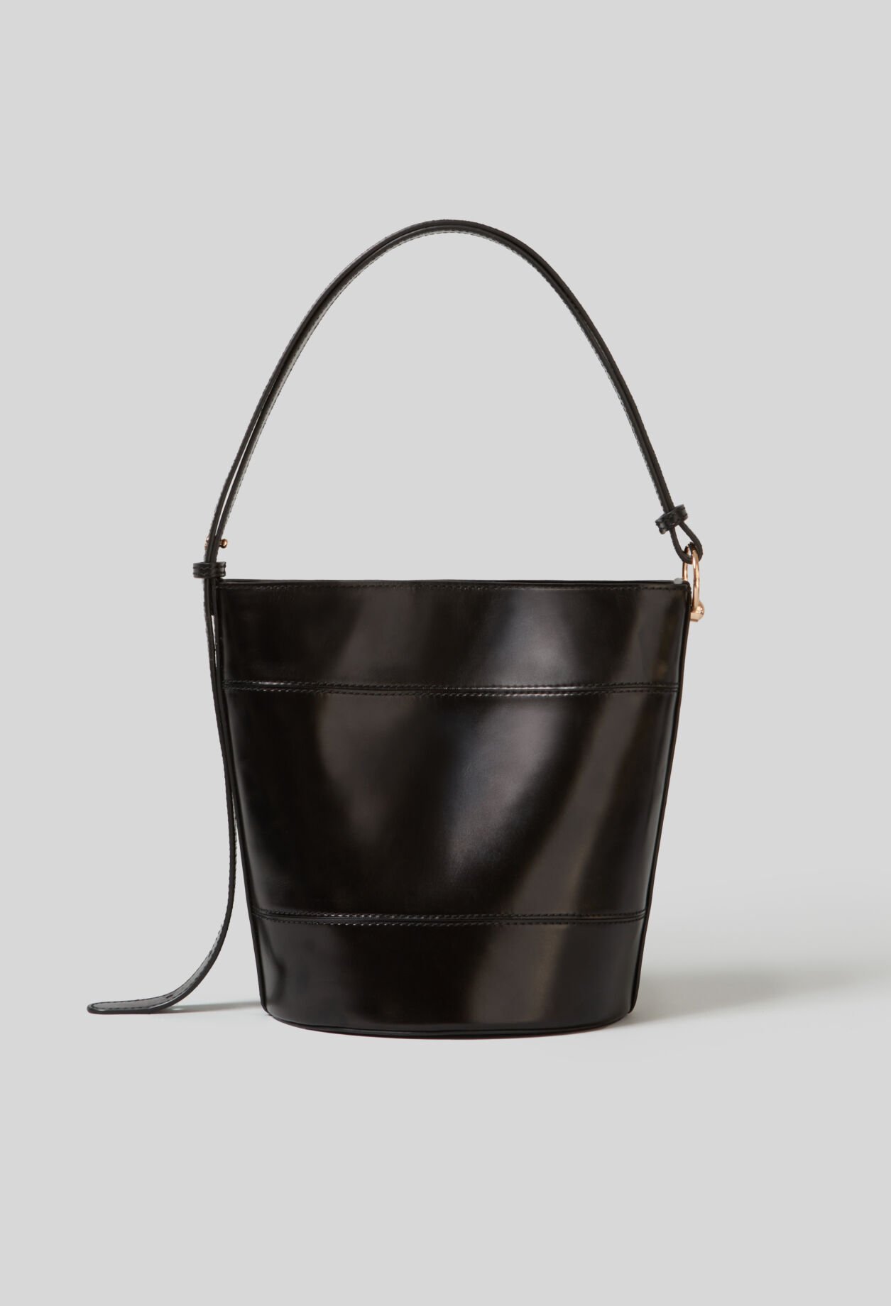Sac Solveig seau cuir <img class=