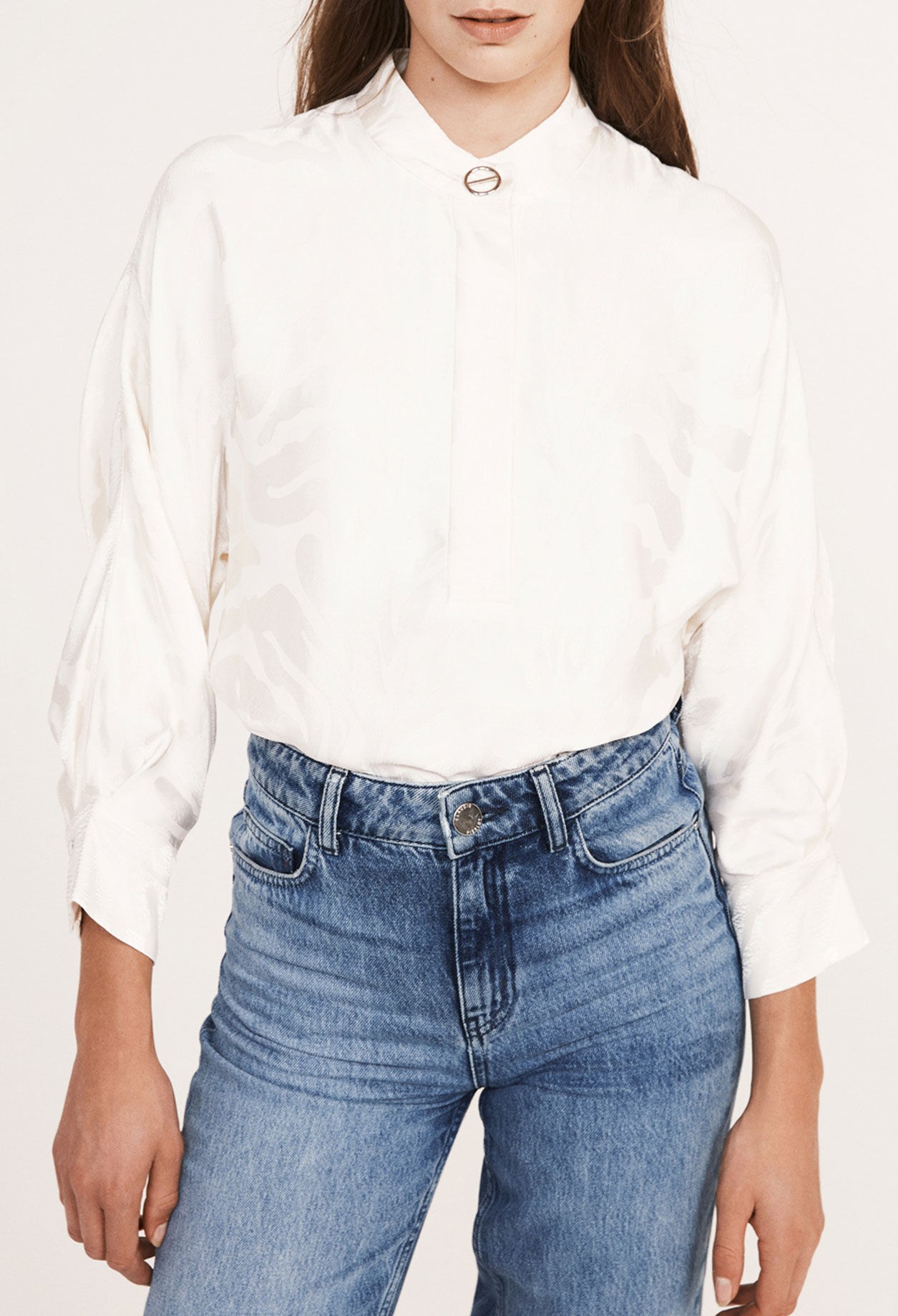 Blouse écrue satinée