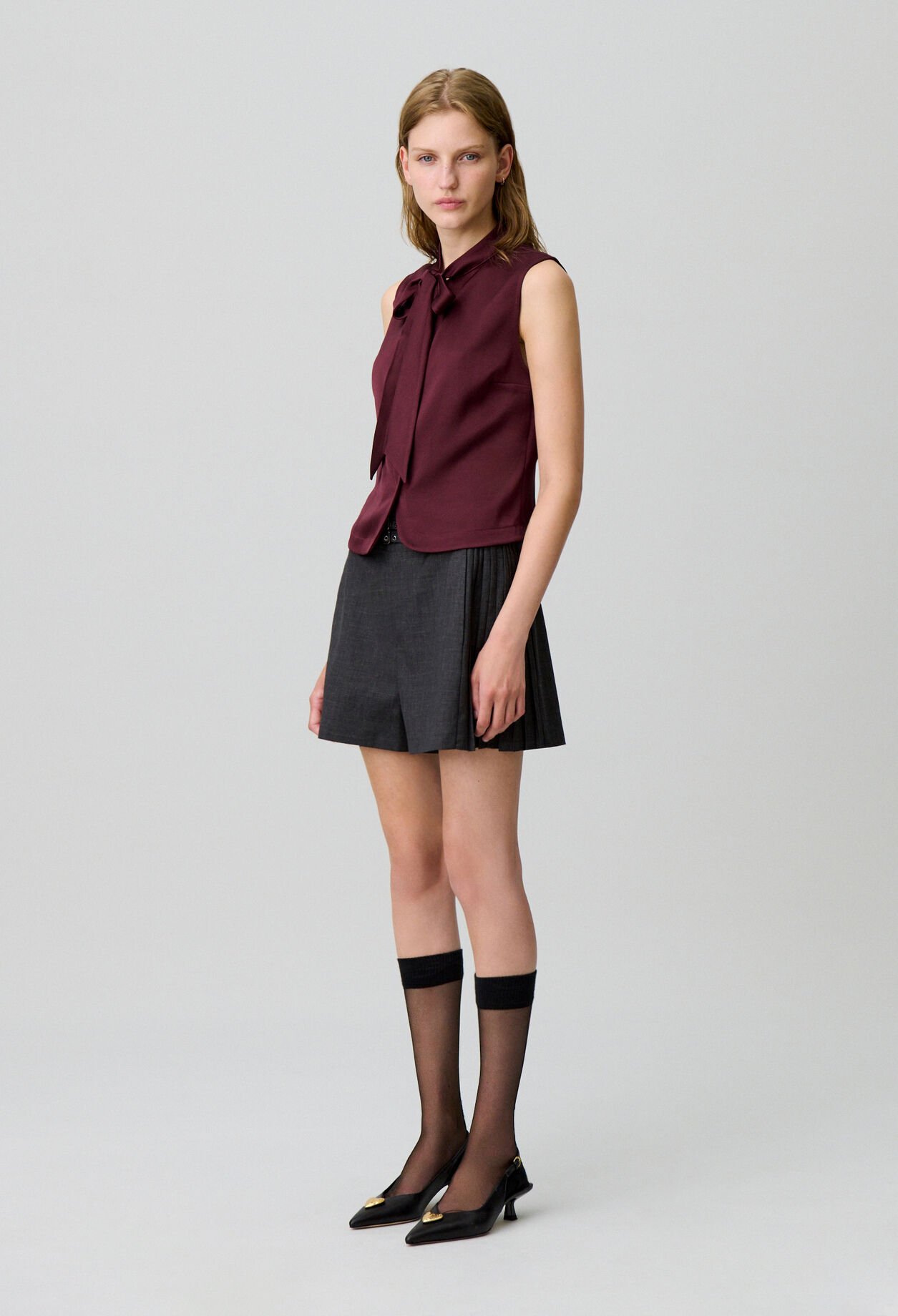 Chemise satinée sans manches