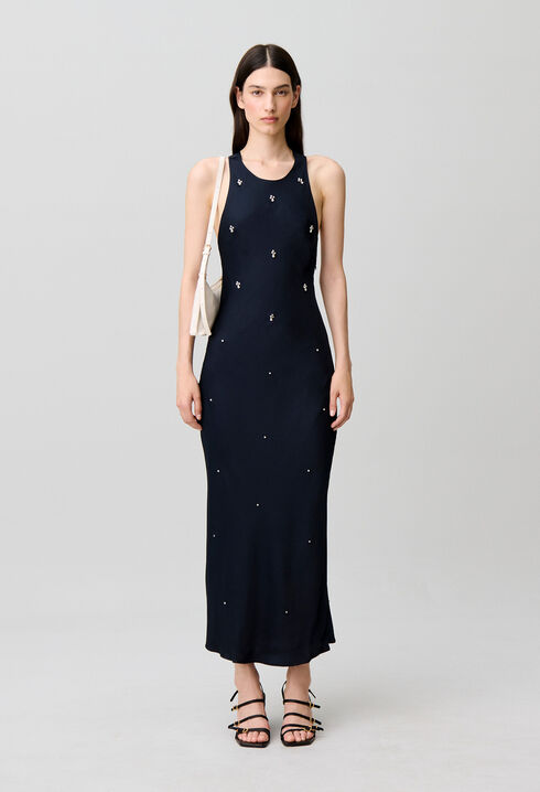 Robe longue satin brod&eacute; perles strass