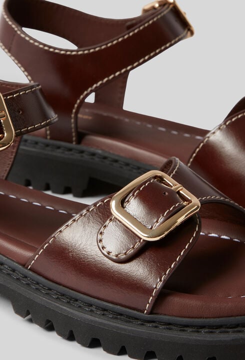 Sandales cuir boucles