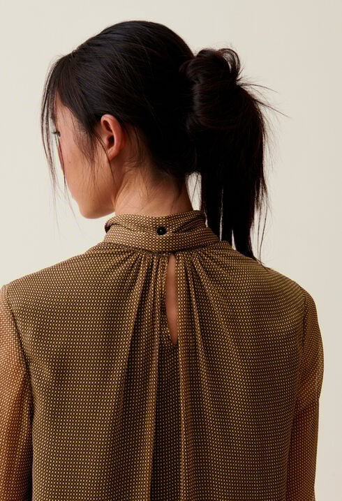 Robe fluide col lavallière