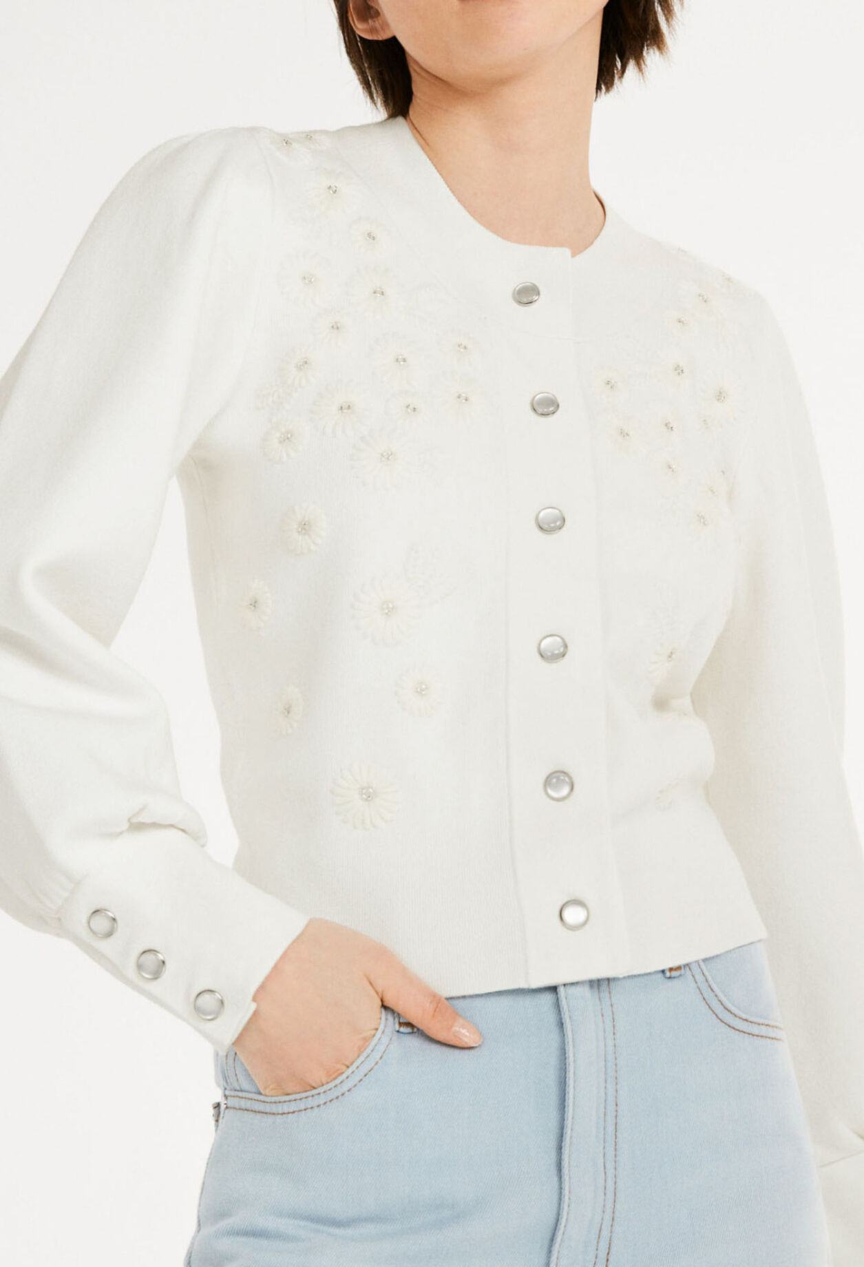 Cardigan fleurs brodées