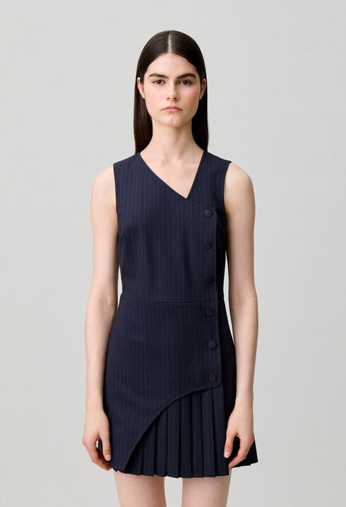 Robe courte sans manches
