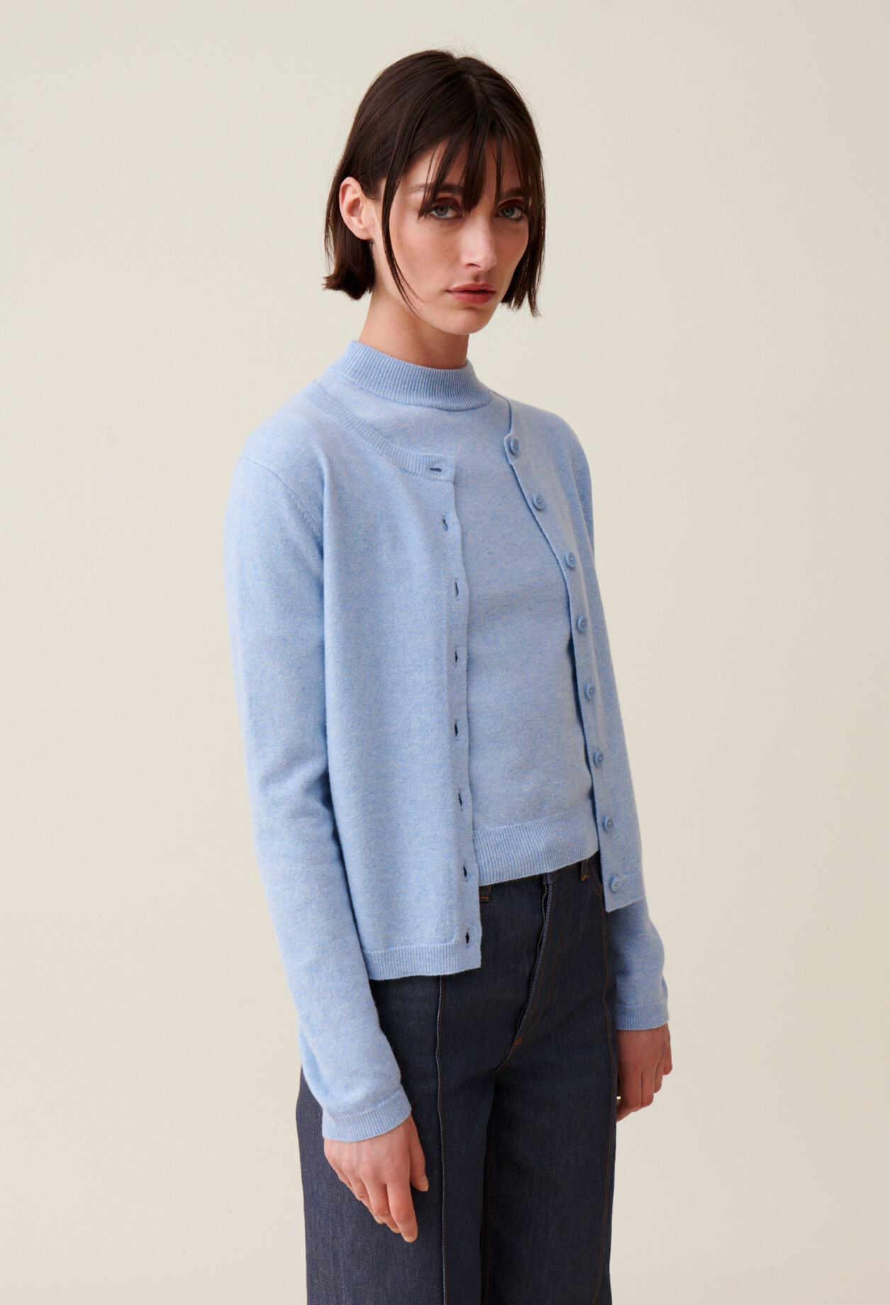 Cardigan laine boutonné broderie CP