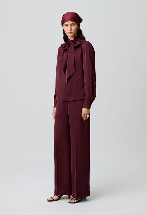 Blouse fluide col lavallière