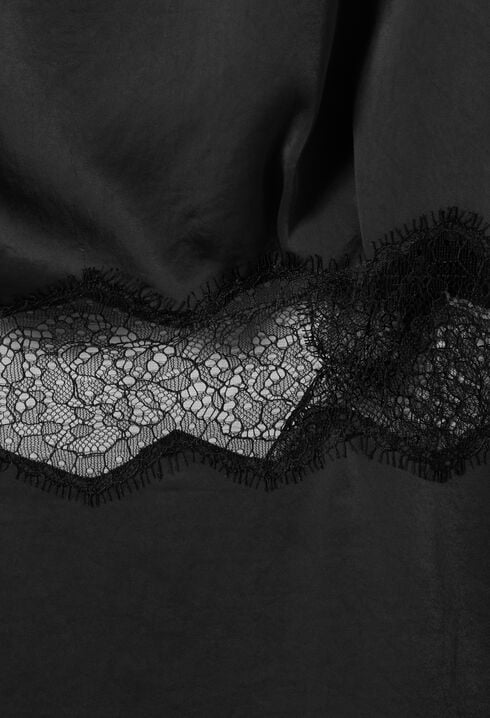Robe courte fluide satin&eacute;e