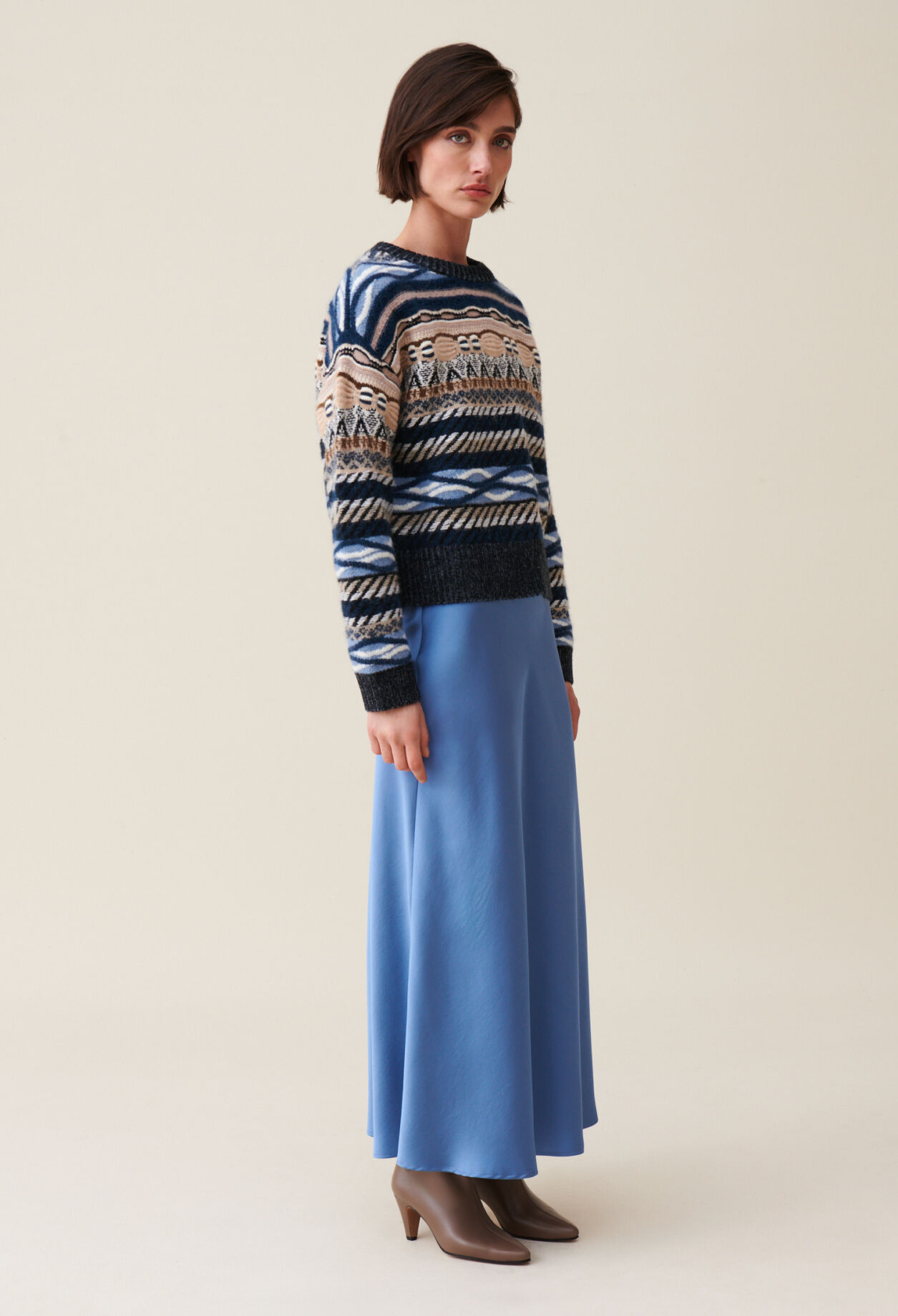 Pull court rayures à motifs