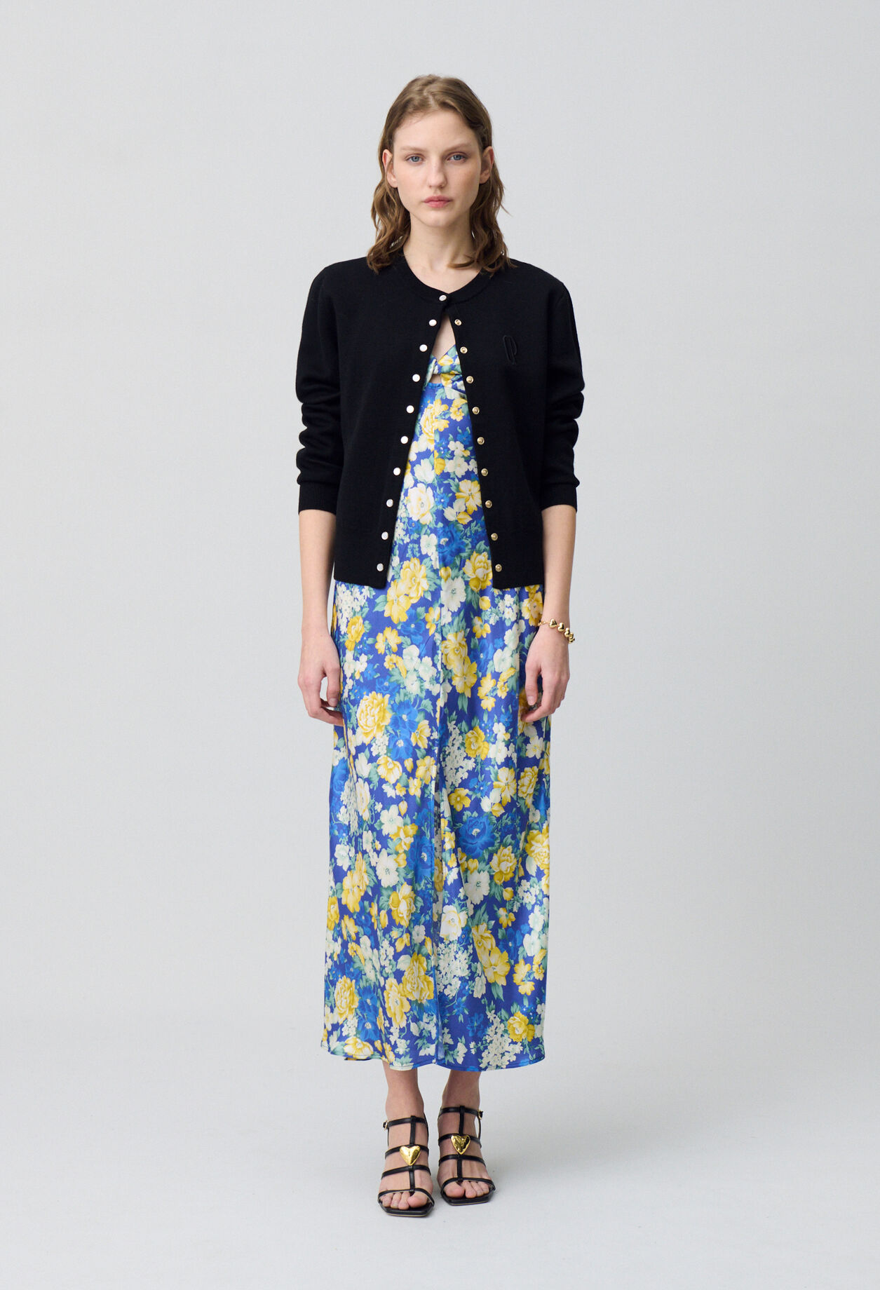 Robe longue satinée florale