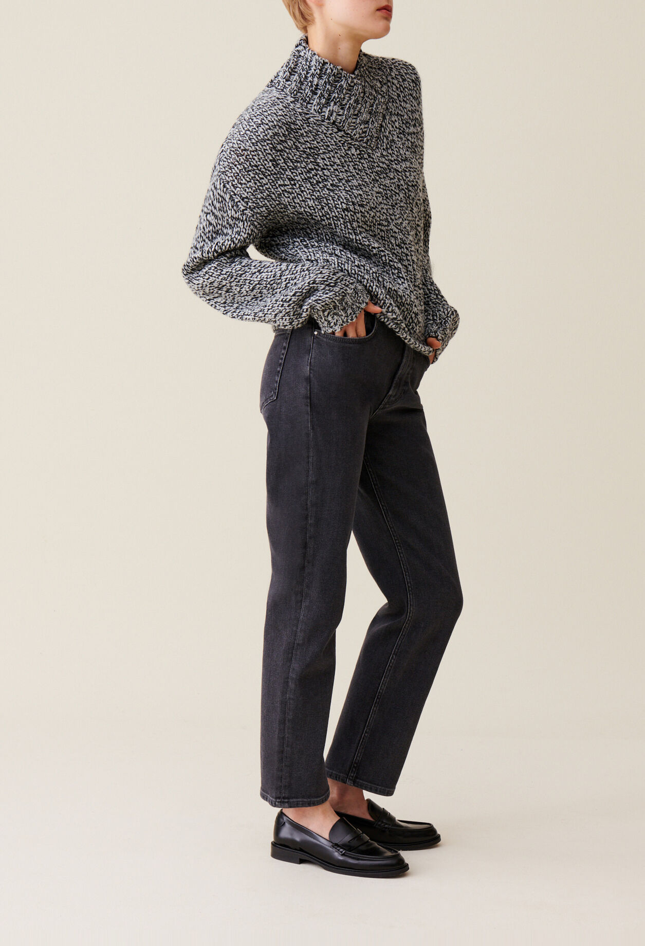 Pull grosse maille col V gris