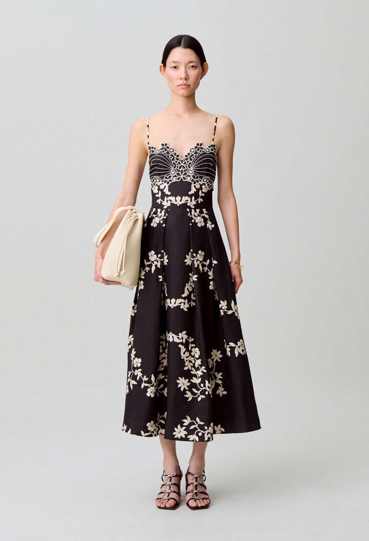 Robe longue d&eacute;collet&eacute;e