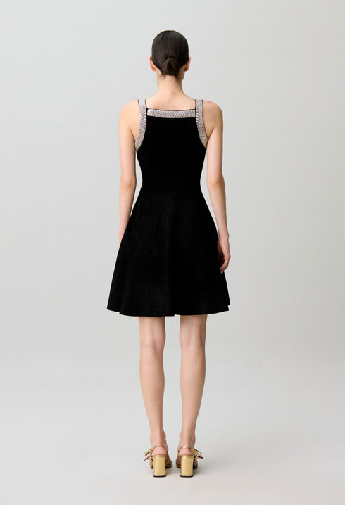 Robe &eacute;vas&eacute;e maille velours perles