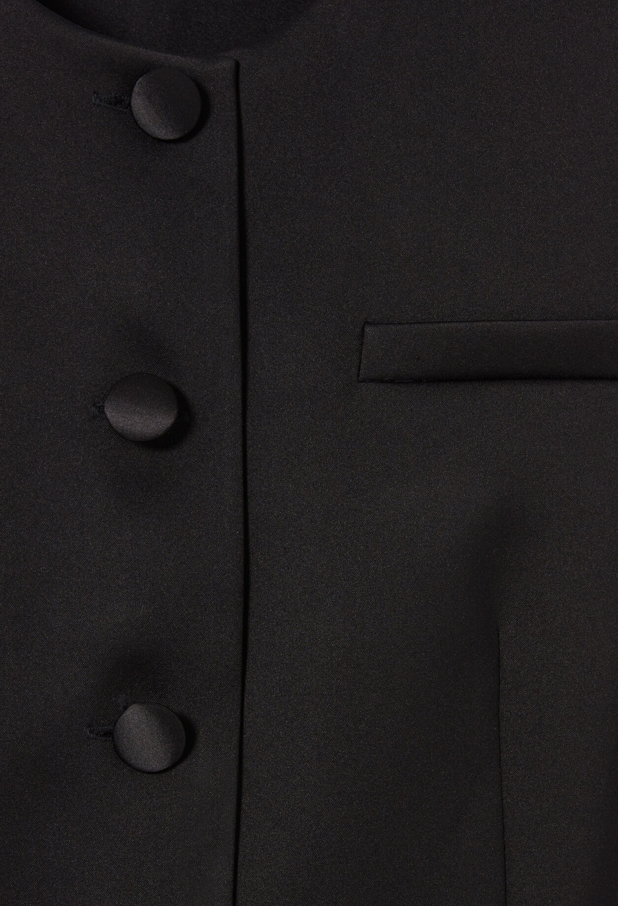 Veste cintrée satinée
