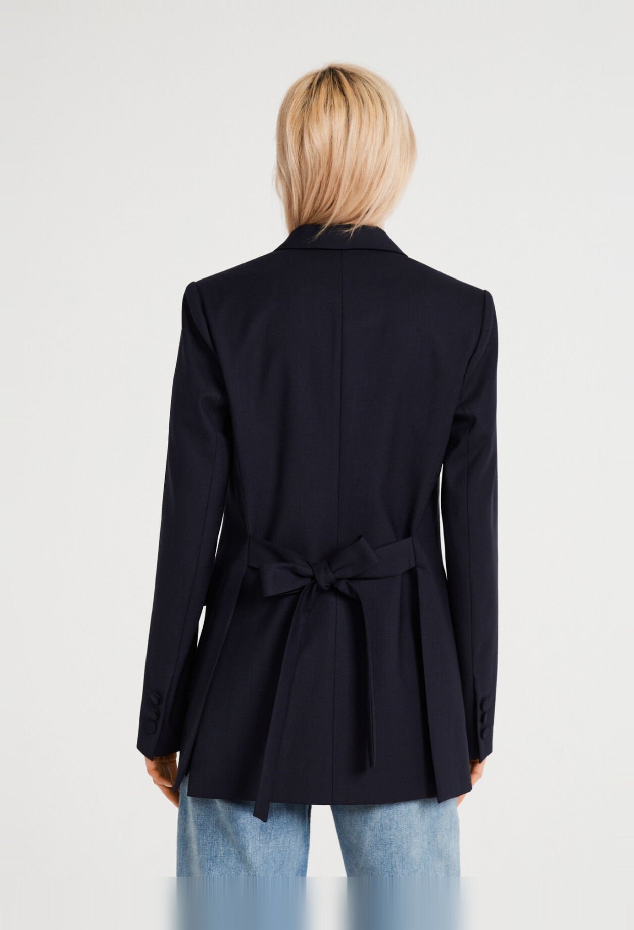 Veste de tailleur ceinturée
