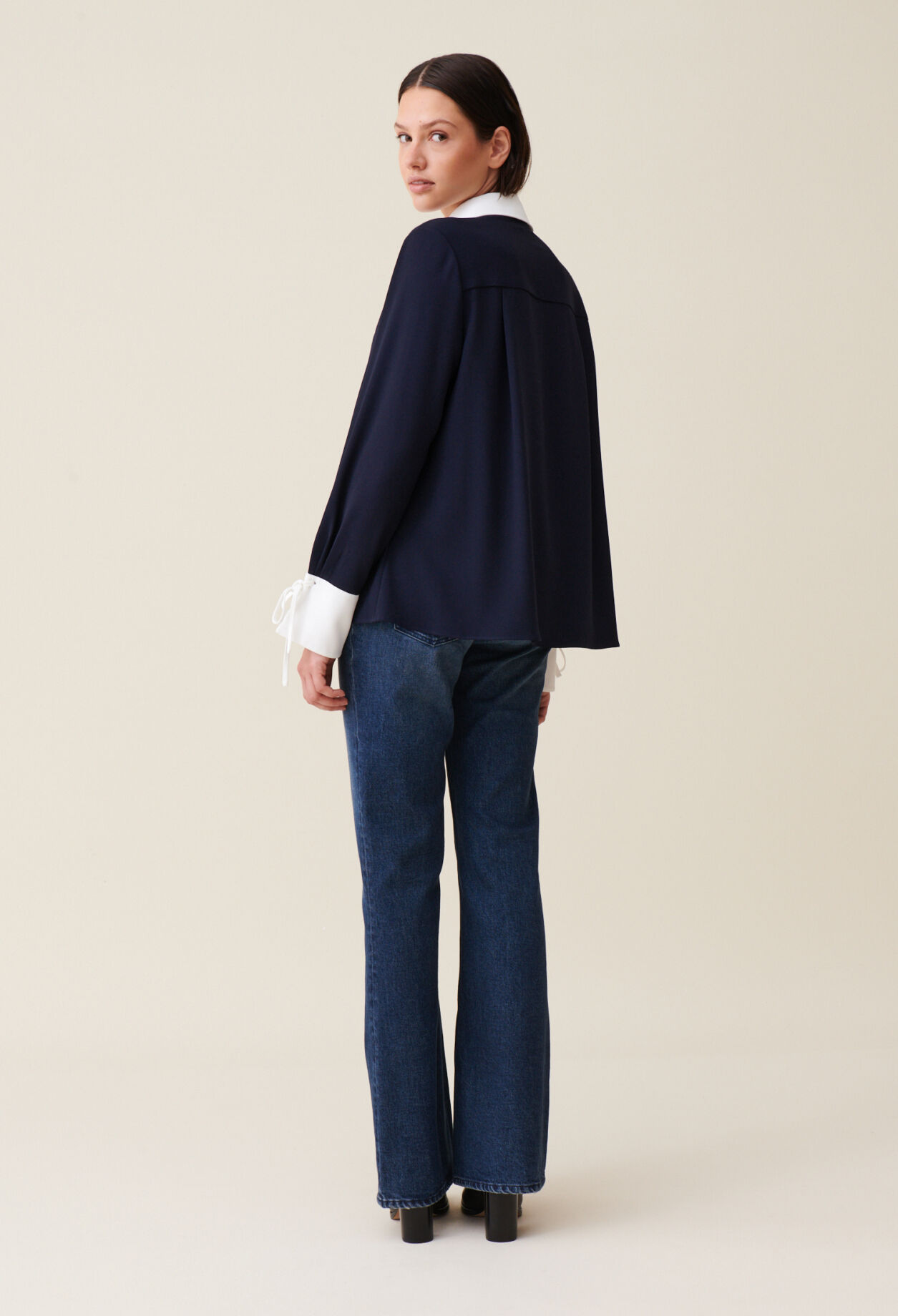 Blouse fluide marine col contrasté