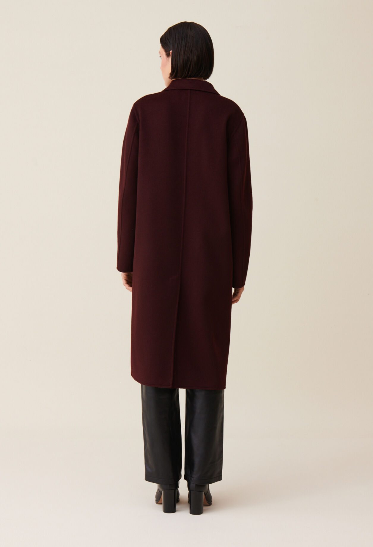 Manteau long droit bordeaux