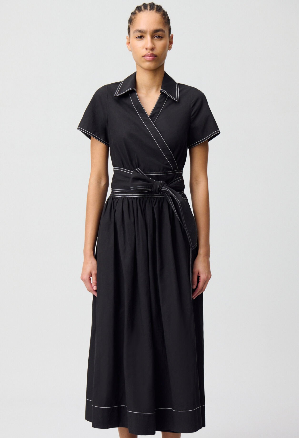 Robe longue ceinturée
