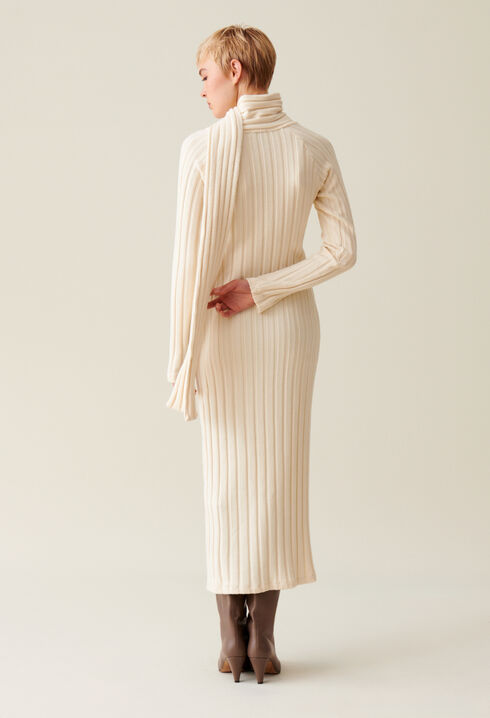 Robe longue maille écharpe à nouer