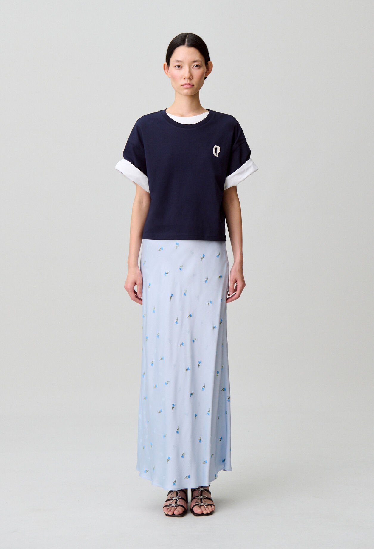 Jupe satin&eacute;e fleurs